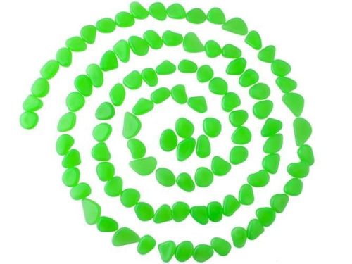 Fluoreszkáló kövek, 100 darab zöld