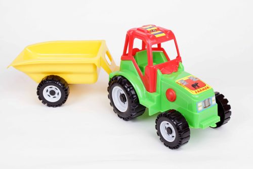 Traktor pótkocsival - model 206